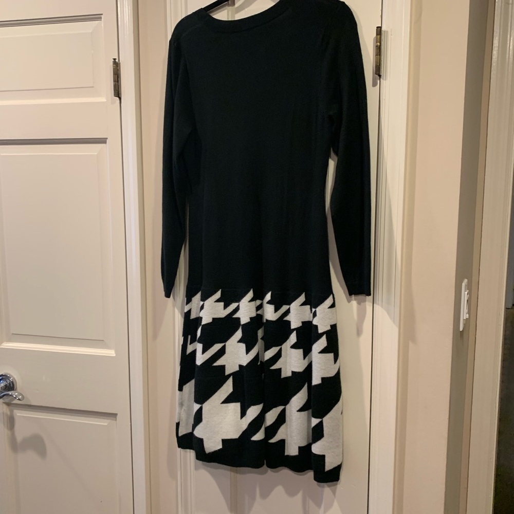 JAX houndstooth sweater dress, size L.